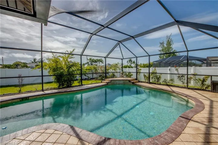 4425 SW 14th  PL, Cape Coral, FL 33914