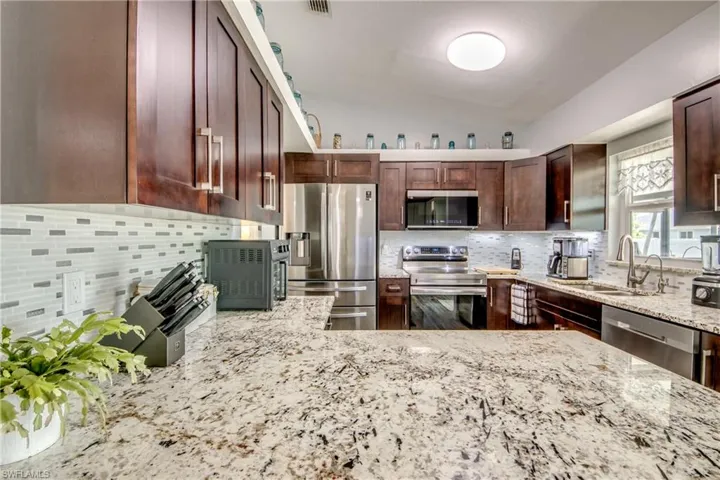 4425 SW 14th  PL, Cape Coral, FL 33914