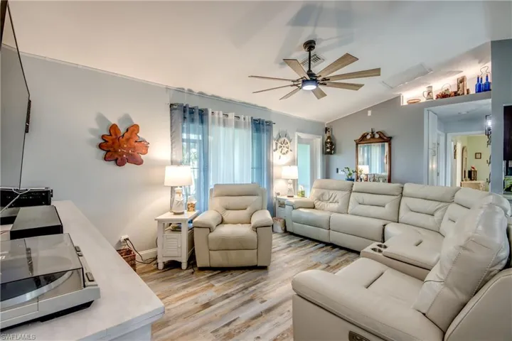 4425 SW 14th  PL, Cape Coral, FL 33914