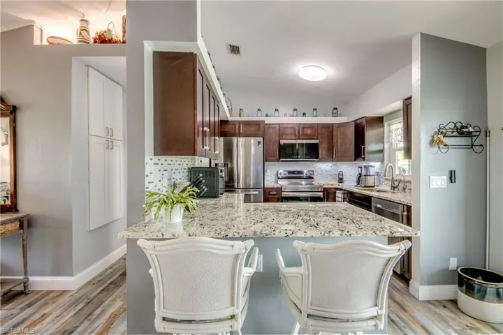 4425 SW 14th  PL, Cape Coral, FL 33914