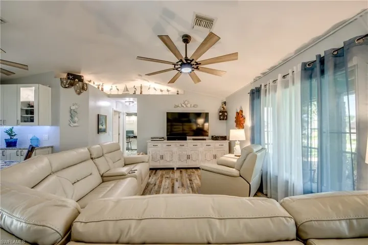 4425 SW 14th  PL, Cape Coral, FL 33914
