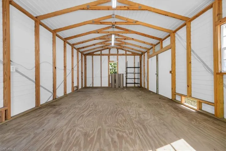 Storage area featuring SPACE for a salon, office, workshop, etc!