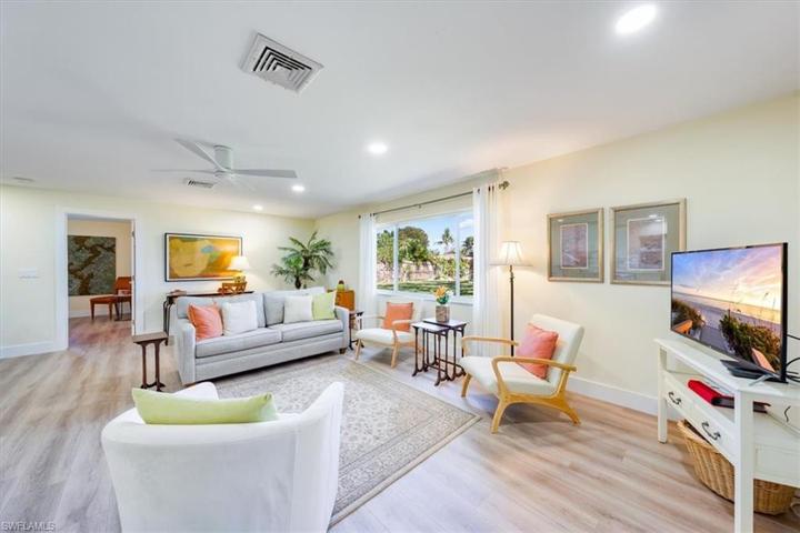 24 Crooked LN # 12, NAPLES FL 34112
