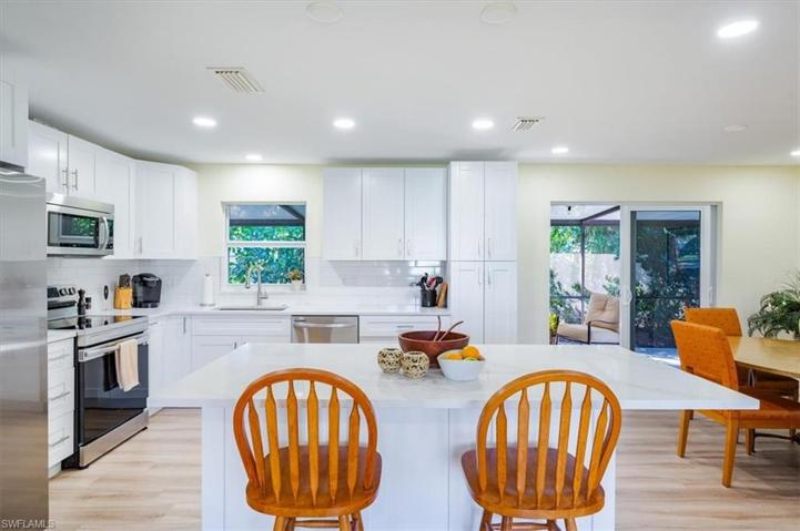 24 Crooked LN # 12, NAPLES FL 34112