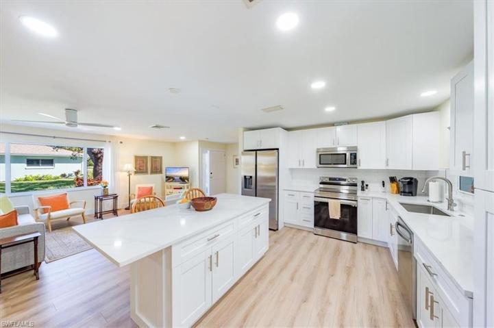 24 Crooked LN # 12, NAPLES FL 34112