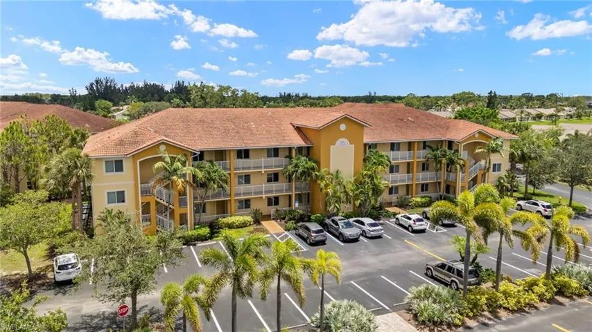 10020 Maddox Ln 213, Bonita Springs, Florida 34135
