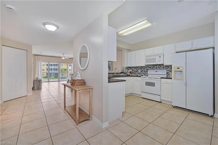 10020 Maddox Ln 213, Bonita Springs, Florida 34135