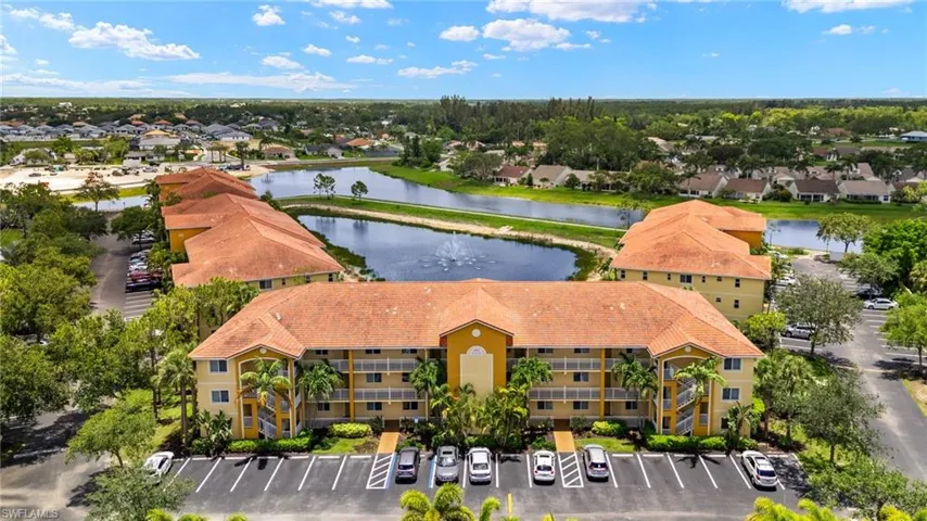 10020 Maddox Ln 213, Bonita Springs, Florida 34135