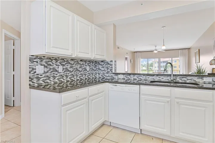 10020 Maddox Ln 213, Bonita Springs, Florida 34135