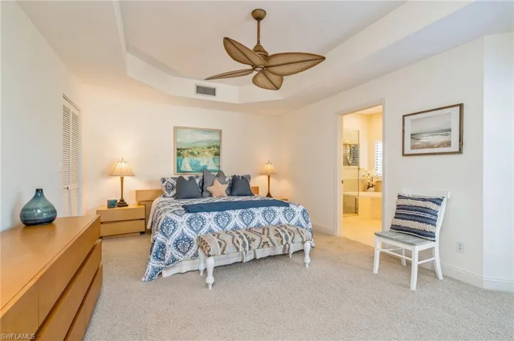 7048  Pelican Bay  BLVD, Naples, FL 34108