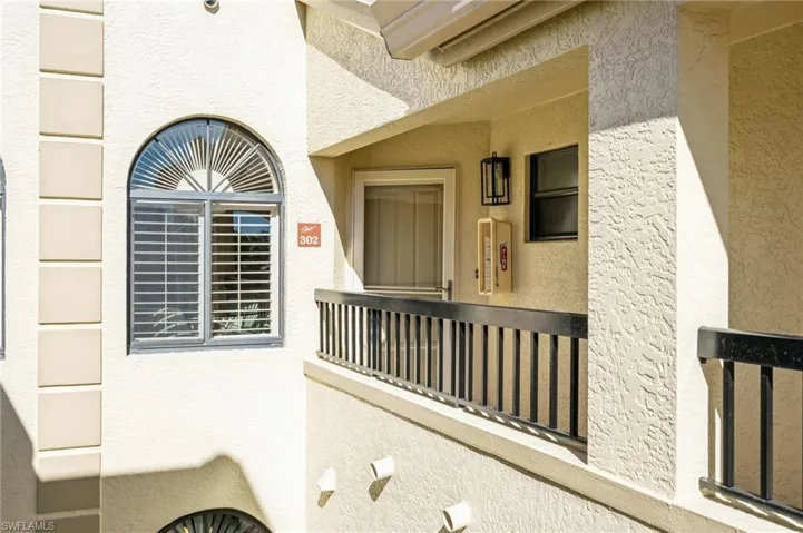 7048  Pelican Bay  BLVD, Naples, FL 34108