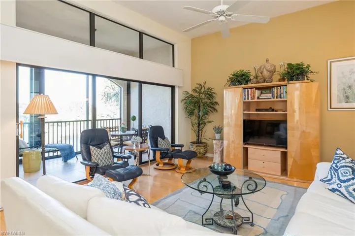 7048  Pelican Bay  BLVD, Naples, FL 34108
