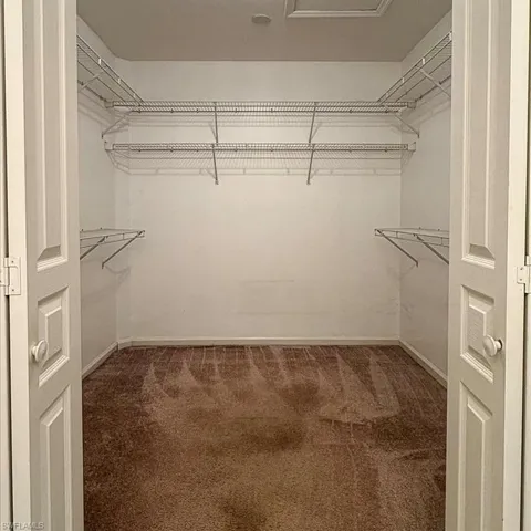 Master Bedroom Walk In Closet