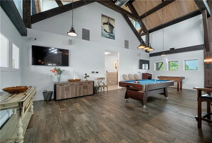 Lake Timber Lodge