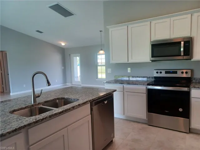 417 Sw 26th Ave, Cape Coral, Florida 33991