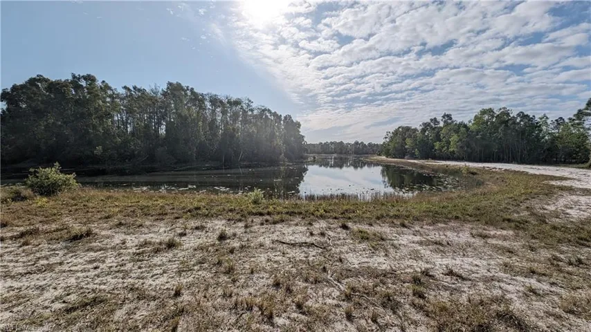 422 Juneau DR, LEHIGH ACRES FL 33974