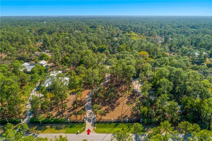Drone / aerial view of lot