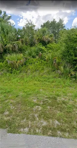 6049  Laurelwood  DR, Fort Myers, FL 33905