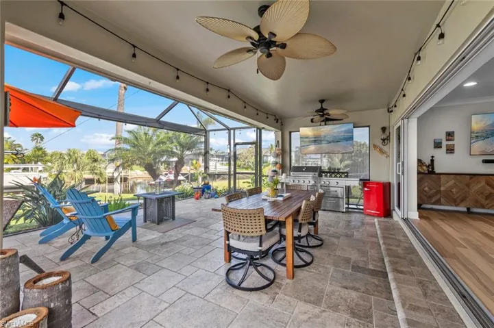 Covered area w/large TV hookup and sound bar