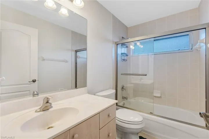 1631 Se 2nd St, Cape Coral, Florida 33990
