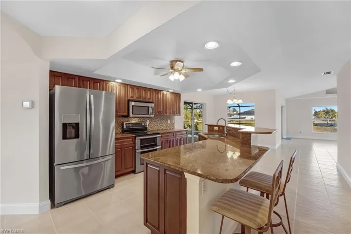1631 Se 2nd St, Cape Coral, Florida 33990