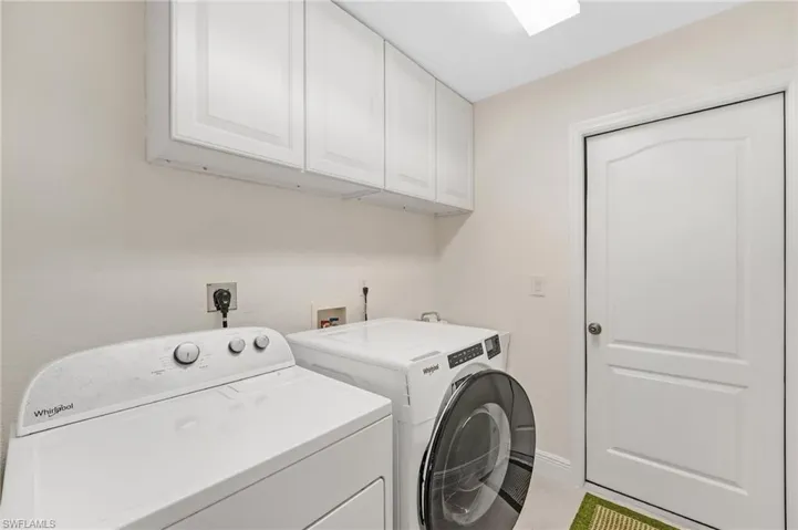 1631 Se 2nd St, Cape Coral, Florida 33990