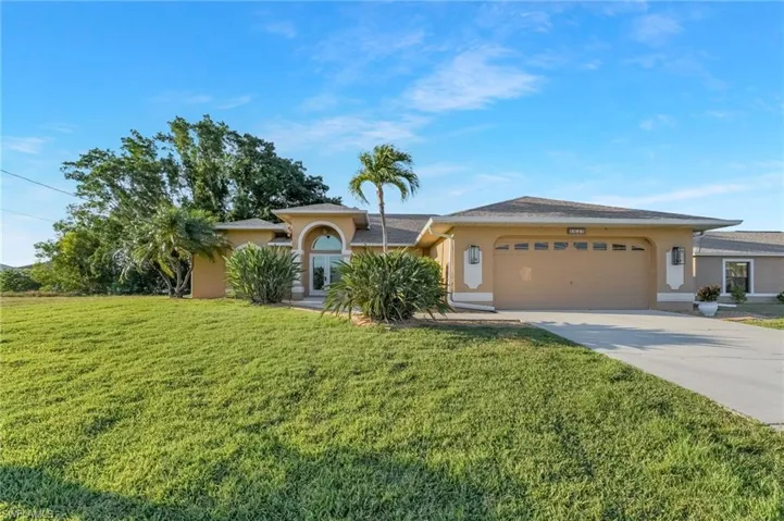 1631 Se 2nd St, Cape Coral, Florida 33990