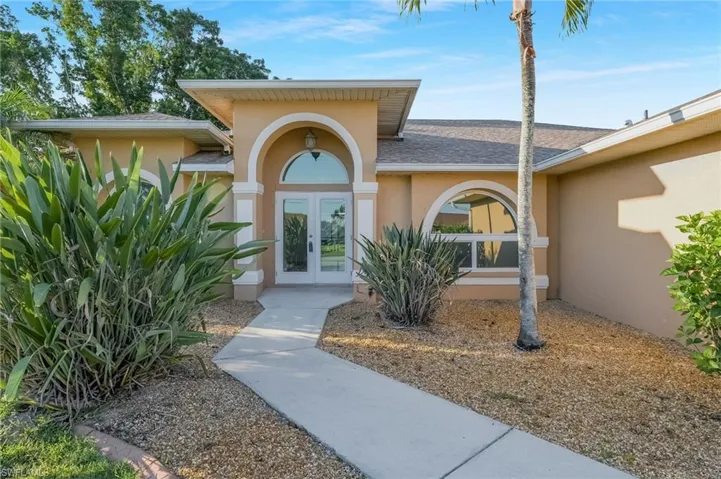 1631 SE 2nd  ST, Cape Coral, FL 33990