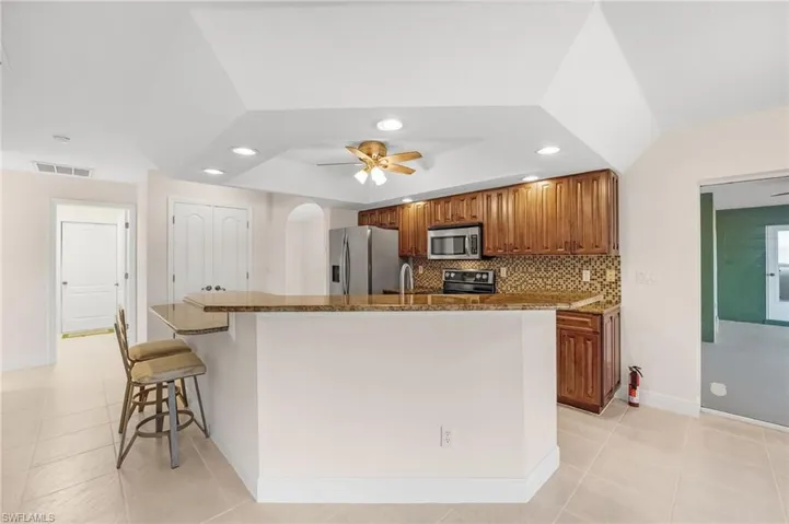1631 Se 2nd St, Cape Coral, Florida 33990
