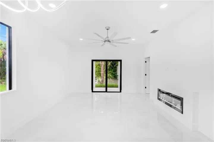 868 Carbon St E, Lehigh Acres, Florida 33974