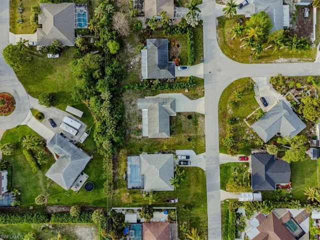 27126  Elaine  DR, Bonita Springs, FL 34135