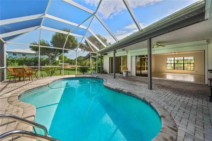 Kitchen and Living Room Pocket open to the Pool area.