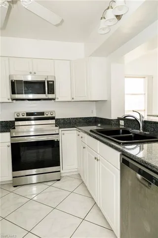 1931 W Lakeview  BLVD, North Fort Myers, FL 33903