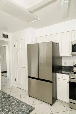 1931 W Lakeview  BLVD, North Fort Myers, FL 33903