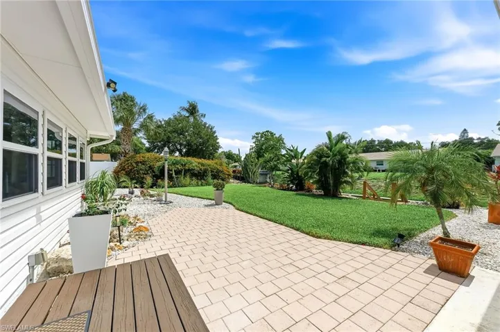 27051 Sun Aqua Ln, Bonita Springs, Florida 34135