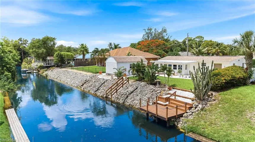 27051 Sun Aqua Ln, Bonita Springs, Florida 34135