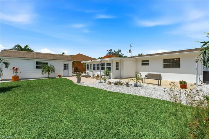 27051 Sun Aqua Ln, Bonita Springs, Florida 34135