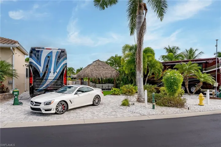 13420  Snook  CIR, Naples, FL 34114