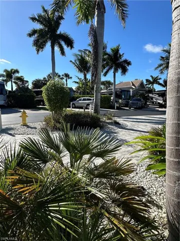 13420  Snook  CIR, Naples, FL 34114