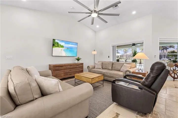 2207 Sw 52nd St, Cape Coral, Florida 33914