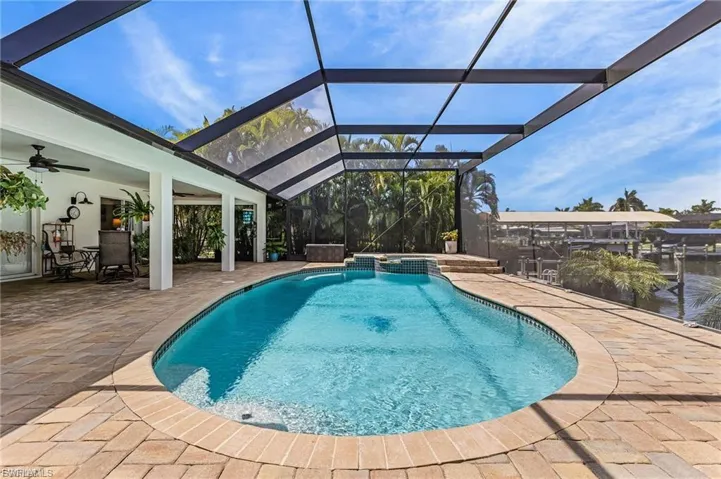 2207 Sw 52nd St, Cape Coral, Florida 33914