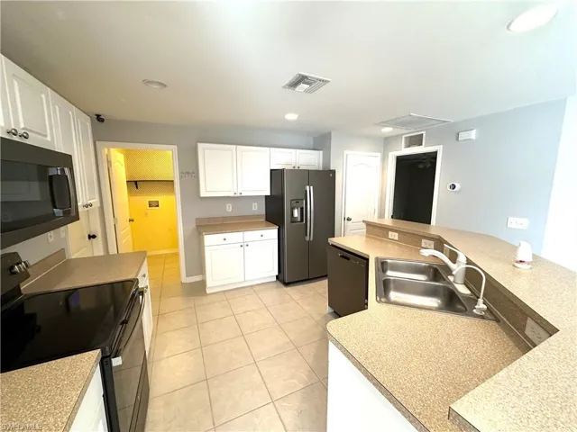 2814  50th W ST, Lehigh Acres, FL 33971