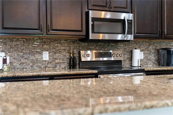 910 Sw 33rd Ter, Cape Coral, Florida 33914