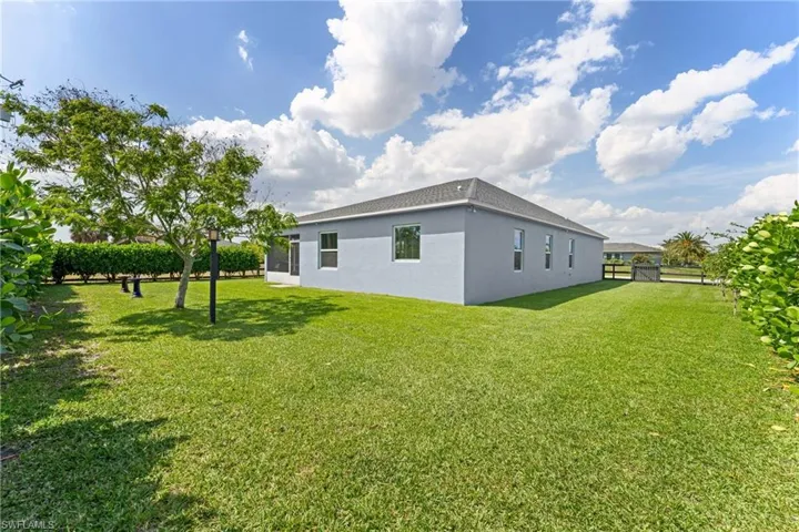 910 Sw 33rd Ter, Cape Coral, Florida 33914