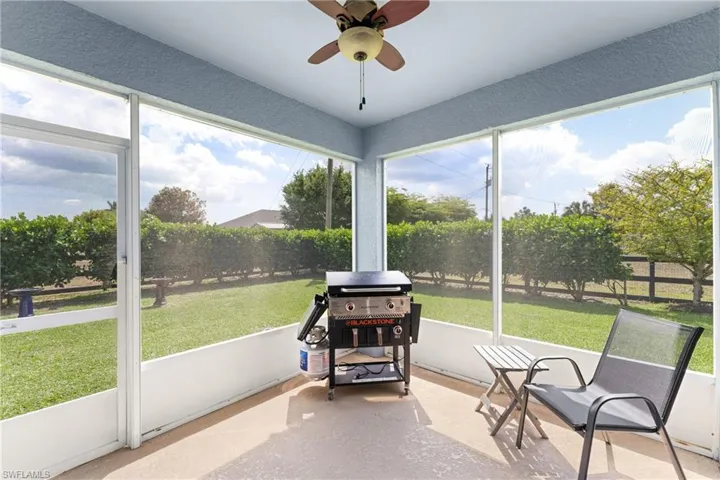 910 Sw 33rd Ter, Cape Coral, Florida 33914