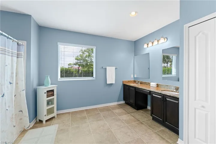 910 Sw 33rd Ter, Cape Coral, Florida 33914