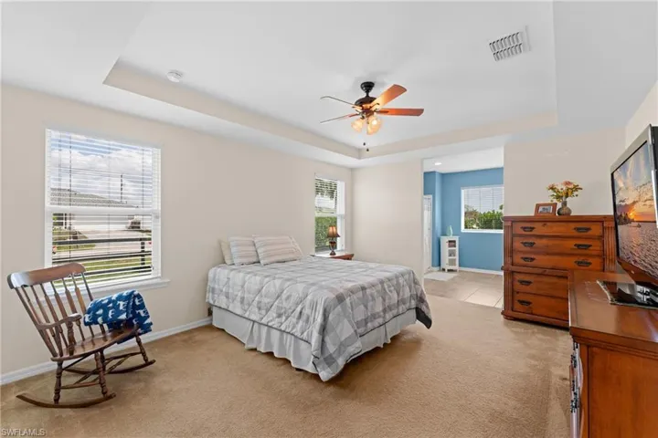 910 Sw 33rd Ter, Cape Coral, Florida 33914