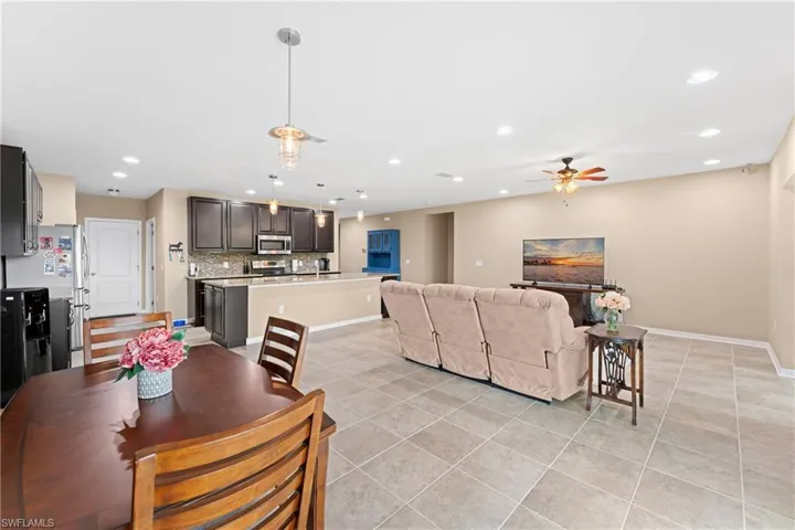 910 Sw 33rd Ter, Cape Coral, Florida 33914