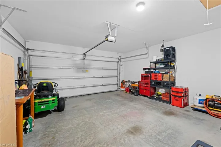 910 Sw 33rd Ter, Cape Coral, Florida 33914