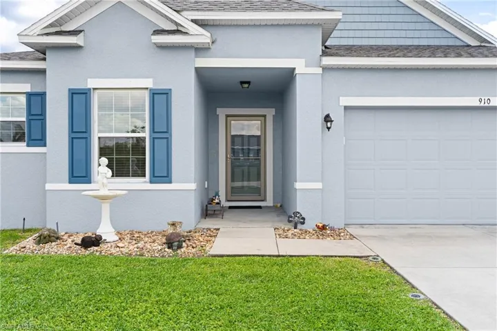 910 Sw 33rd Ter, Cape Coral, Florida 33914